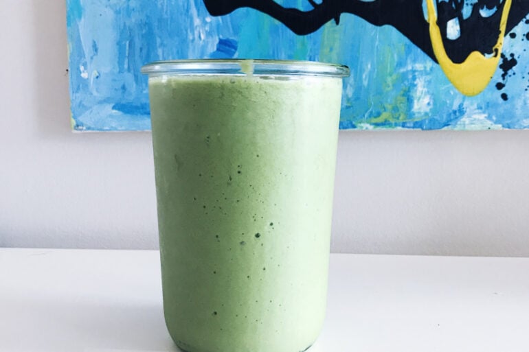 Green Smoothie Recipe - How To Make A Basic Green Smoothie StressFightingSmoothie